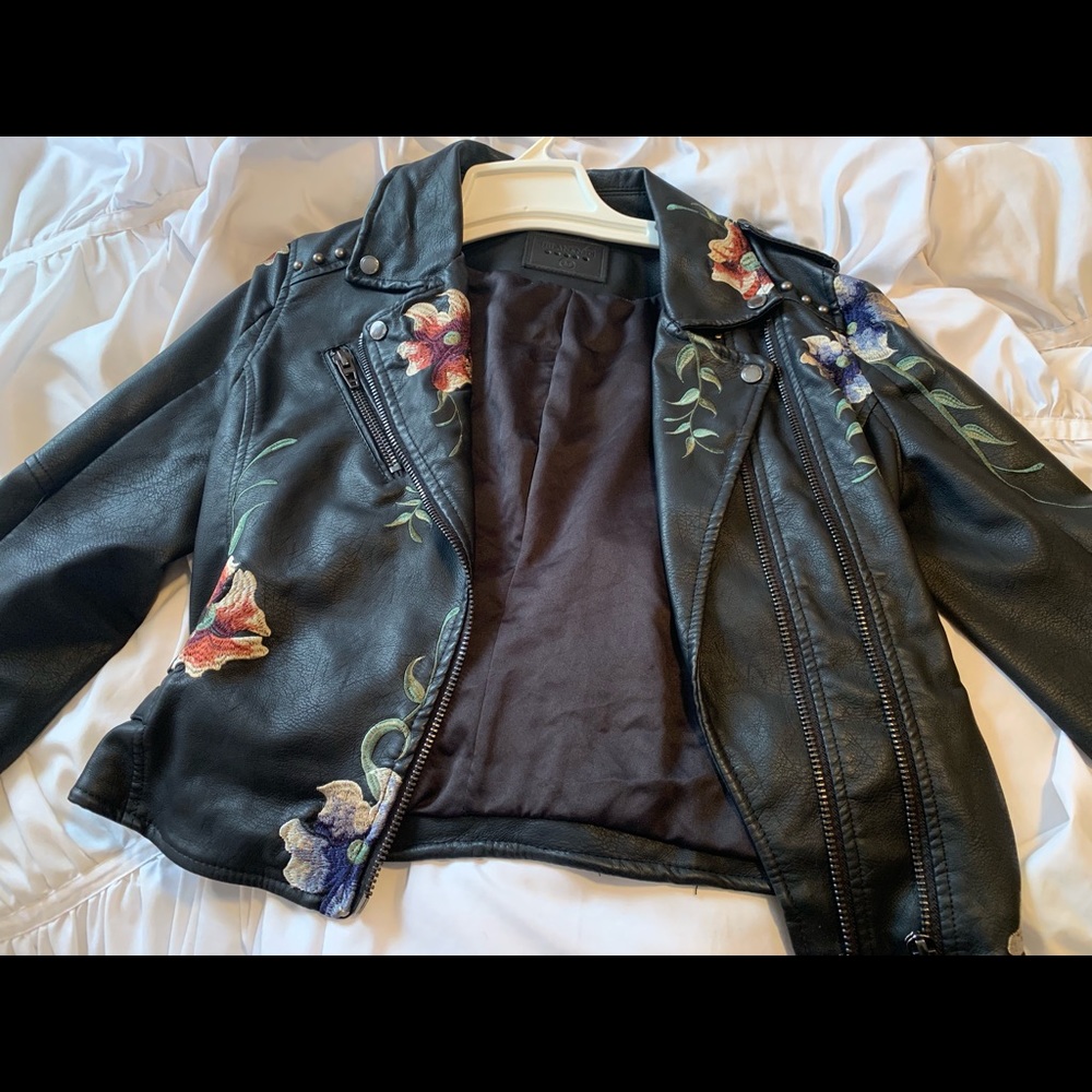 BlankNYC  black vegan faux leather moto jacket 💜